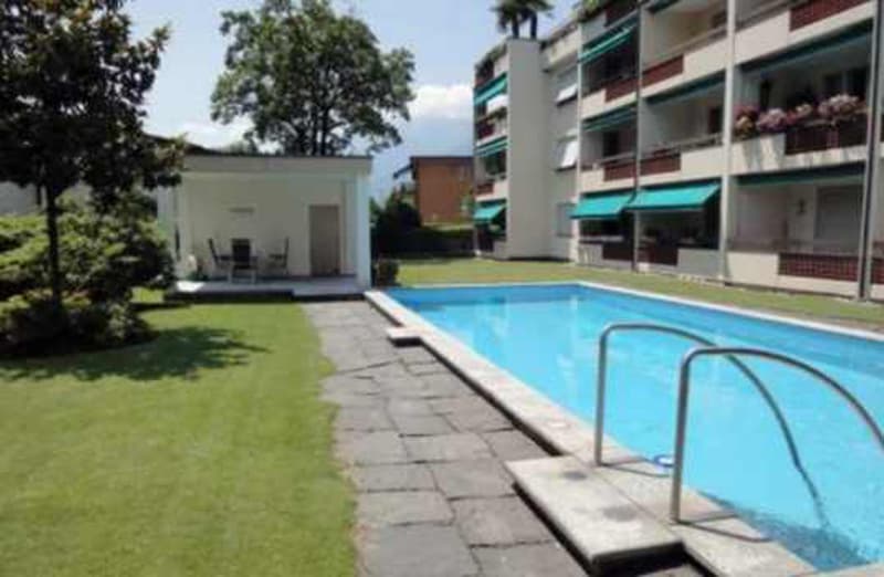 Ascona: renovierte 2 ½-Zimmer-Wohnung mit luxuriösem Ausbau, Pool und schönem Ausblick (1)