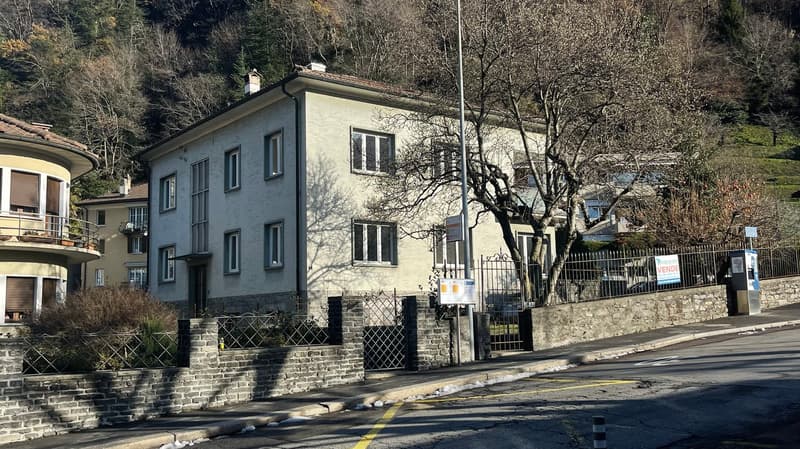 Casa bifamiliare, posizione unica e privilegiata a Bellinzona ! (1)