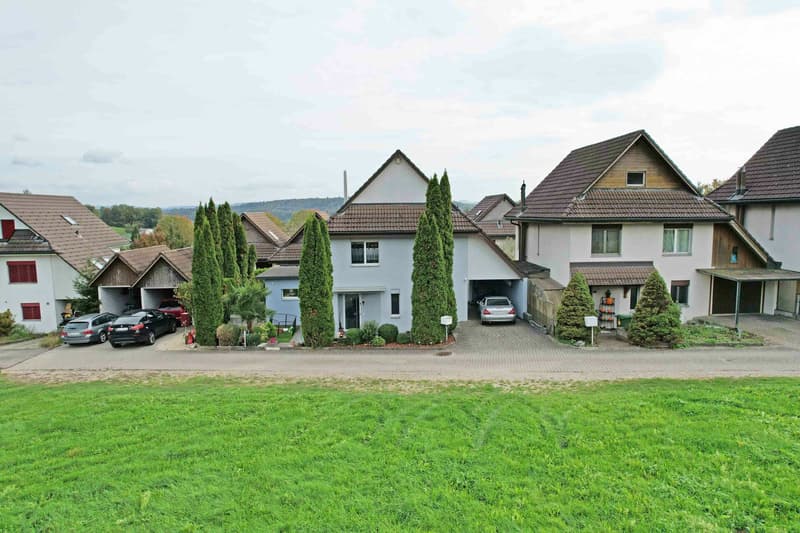 Freistehendes 6.5 Zi. Einfamilienhaus in Wiedlisbach (2)