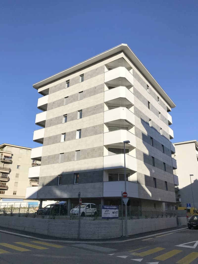 Lugano: Appartamento di 2.5 locali con balcone (1)