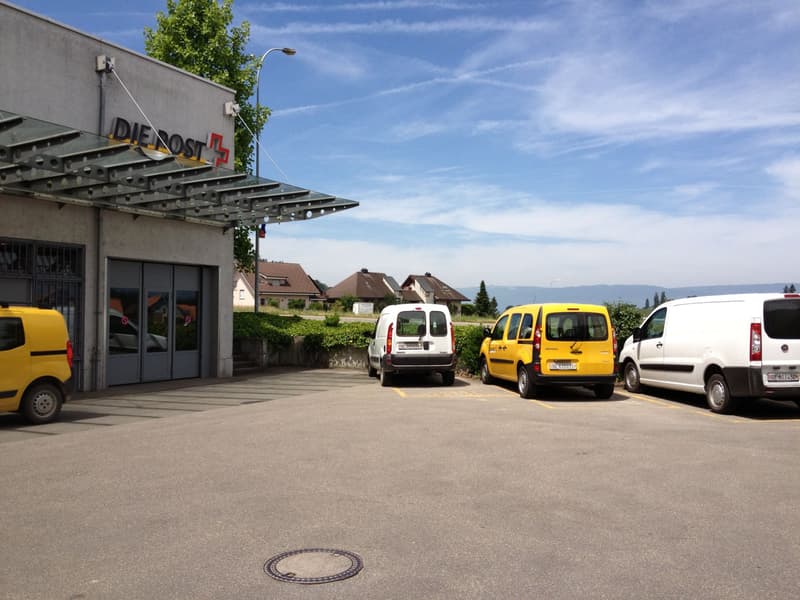 Aussenparkplatz bei der Poststelle in Schüpfen zu vermieten (2)
