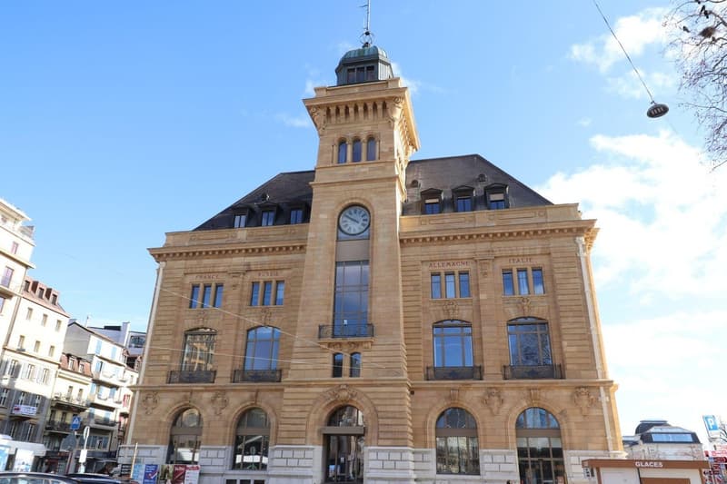 Vitrines d'exposition à louer au centre de la ville de Neuchâtel (1)