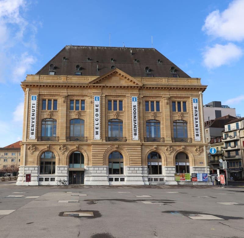 Vitrines d'exposition à louer au centre de la ville de Neuchâtel (2)
