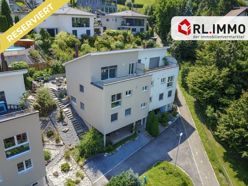 RESERVIERT: Wunderschönes Doppeleinfamilienhaus mit unverbaubarer Seesicht in Rheineck zu verkaufen (1)