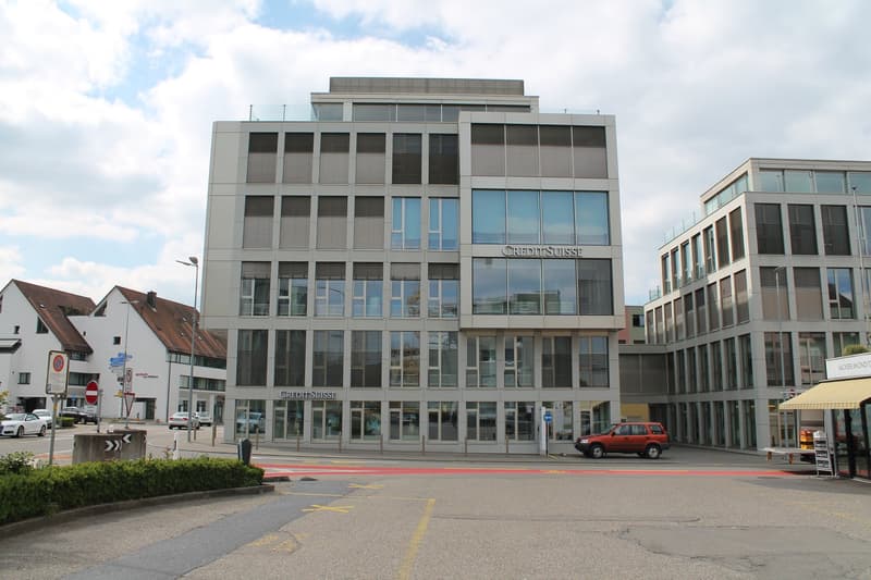 260 m2 modernste, repräsentativste und zentralste Bürofläche im steuergünstigen Pfäffikon SZ (2)
