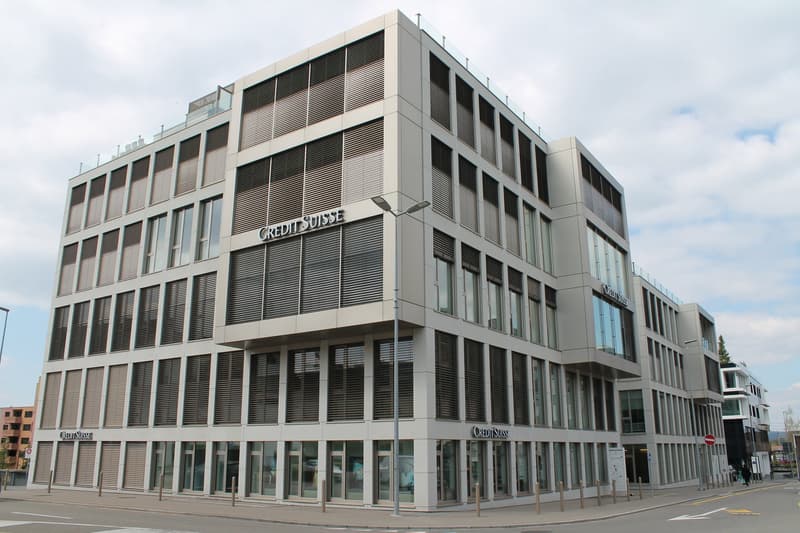 270 m2 modernste, repräsentativste und zentralste Bürofläche im steuergünstigen Pfäffikon SZ (1)