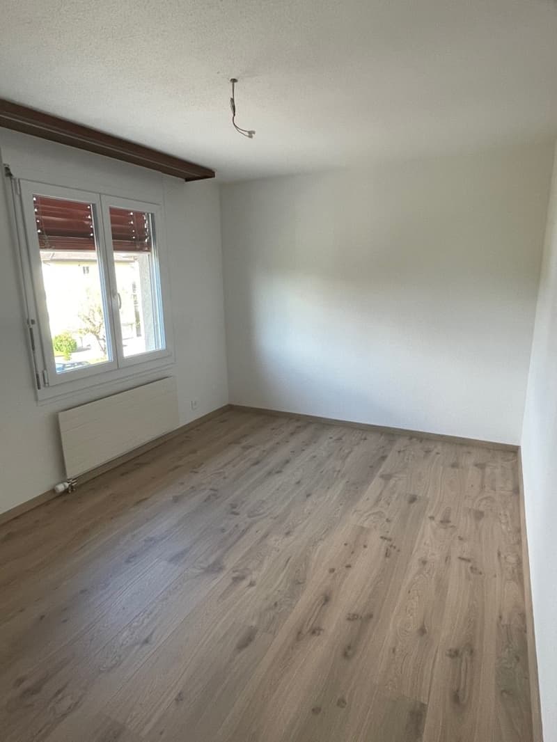 Moderne, teilsanierte 3-Zimmerwohnung - Perfekt für Singles und Paare