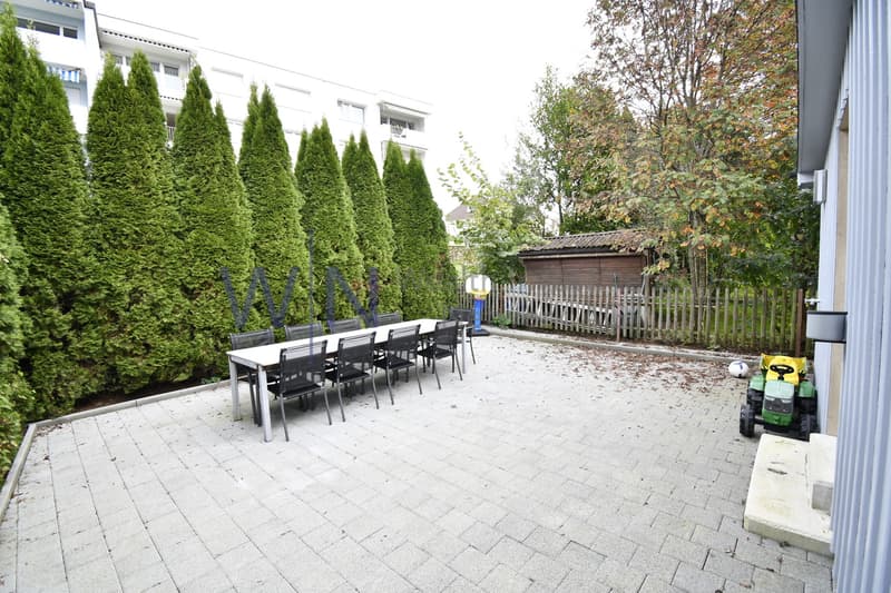 Terrasse, Garten, gepflegt und sehr guter Zustand