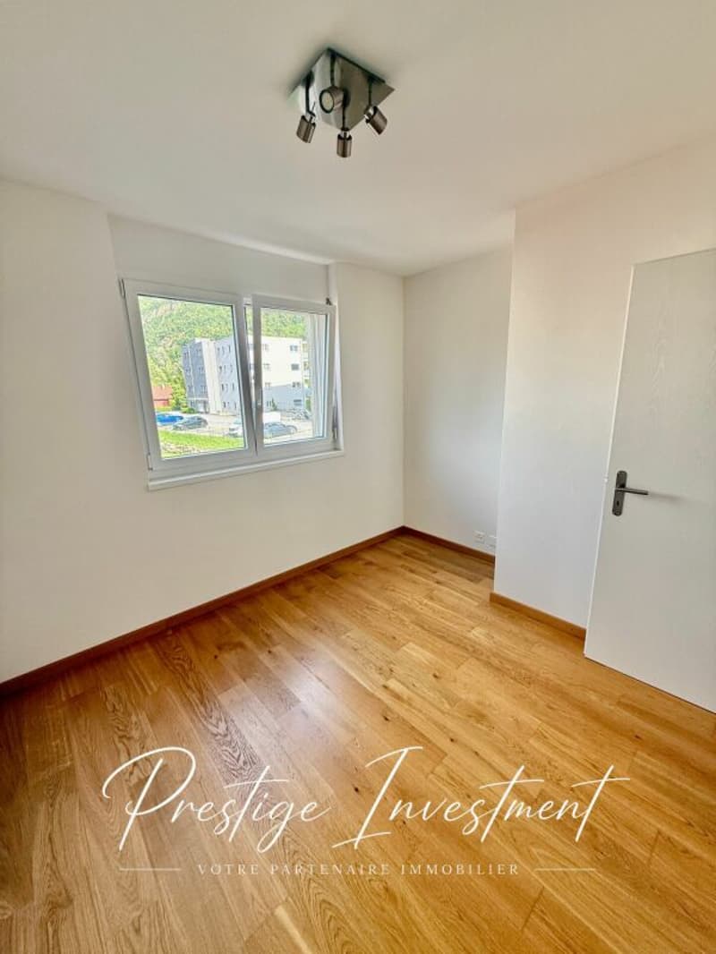 APPARTEMENT LUMINEUX EN TERRASSE DE 5.5 PCS & 148 M2 APROZ (12)