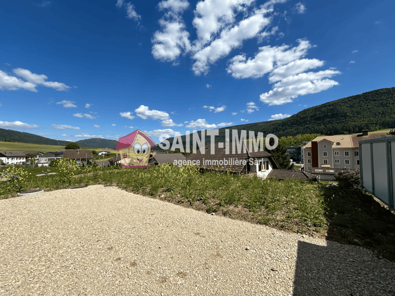 Villa mitoyenne Minergie de 5.5 pièces (158 m2) avec grande terrasse, jardin et garage à Cortébert (17)