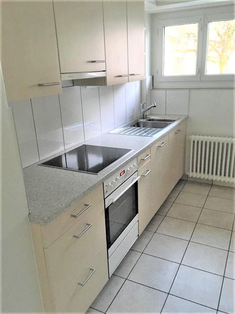 A louer: appartement 3 pièces avec balcon - Paul-Charmillot 80, St-Imier (2)