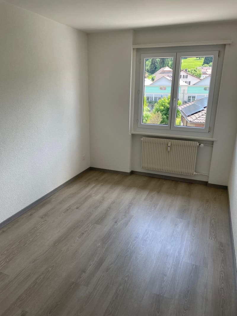 A louer: appartement 4 pièces avec balcon - Pont 10, Tramelan (4)