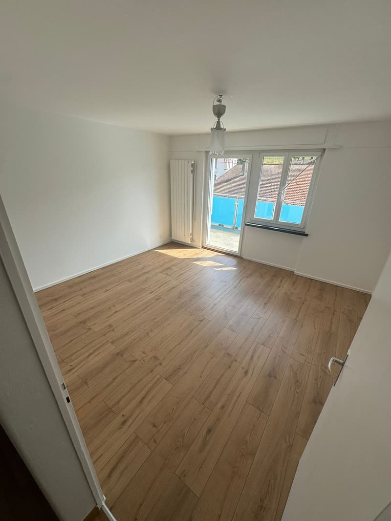 RÉSERVÉ : appartement 4 pièces avec balcon - Pont 10, Malleray (2)