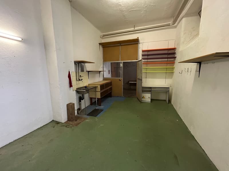 A louer: dépôt de 63 m2 - Rue de Chasseral 1, St-Imier (2)