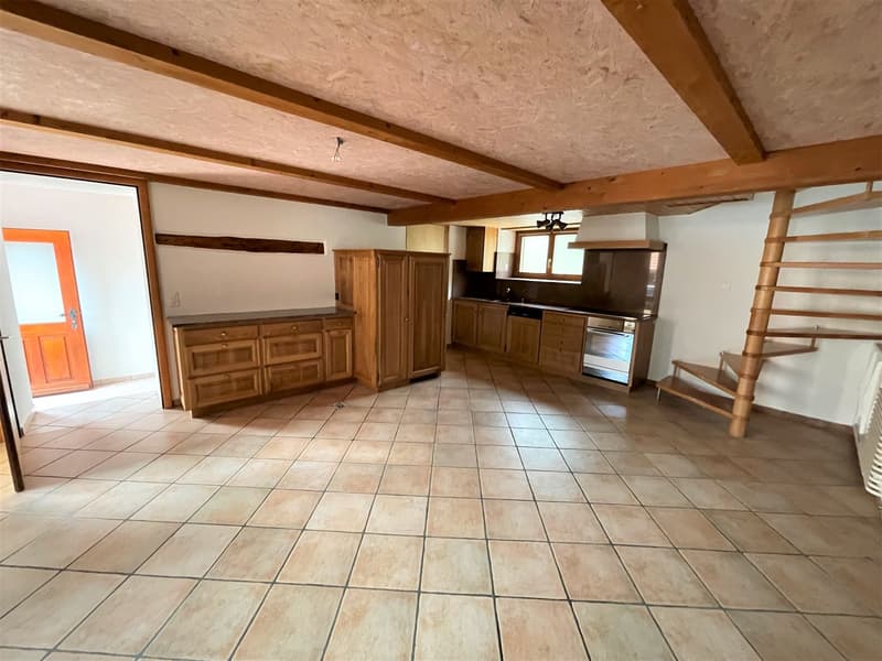 Villa de 3.5 pièces à louer - Rue J.-R. Fiechter 10, Villeret (3)