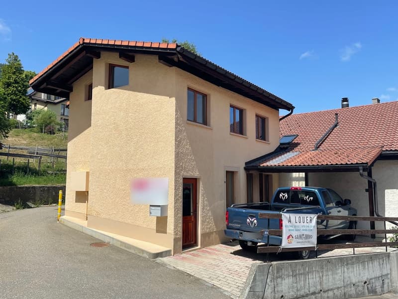 Villa de 3.5 pièces à louer - Rue J.-R. Fiechter 10, Villeret (1)