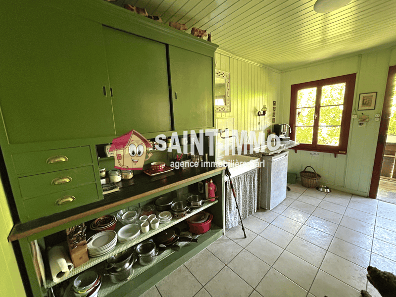 Charmant chalet avec dépendance, garage et jardin arboré sans vis-à-vis (5)