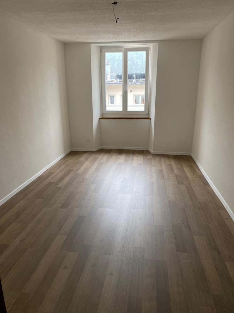 A louer: appartement 3 pièces - Place du 16 Mars 8, St-Imier (4)