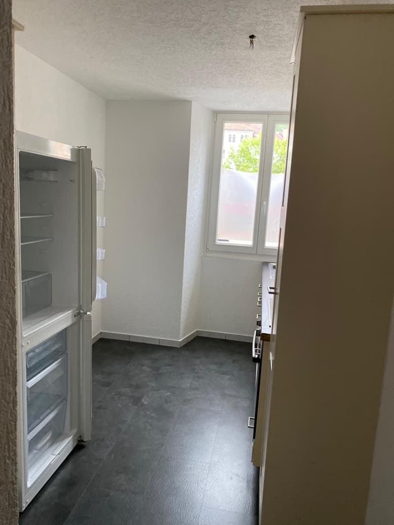 A louer: appartement 3 pièces - Place du 16 Mars 8, St-Imier (3)