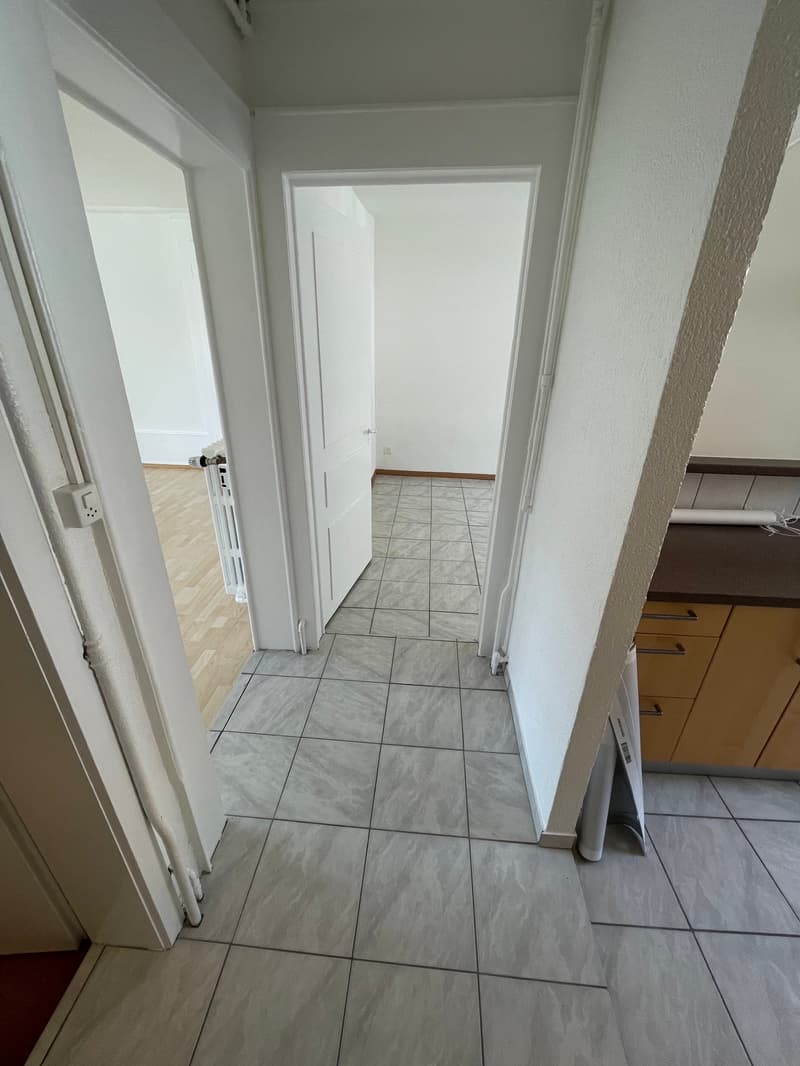 A louer: appartement 3 pièces - Rue du Midi 34, St-Imier (2ème étage) (8)