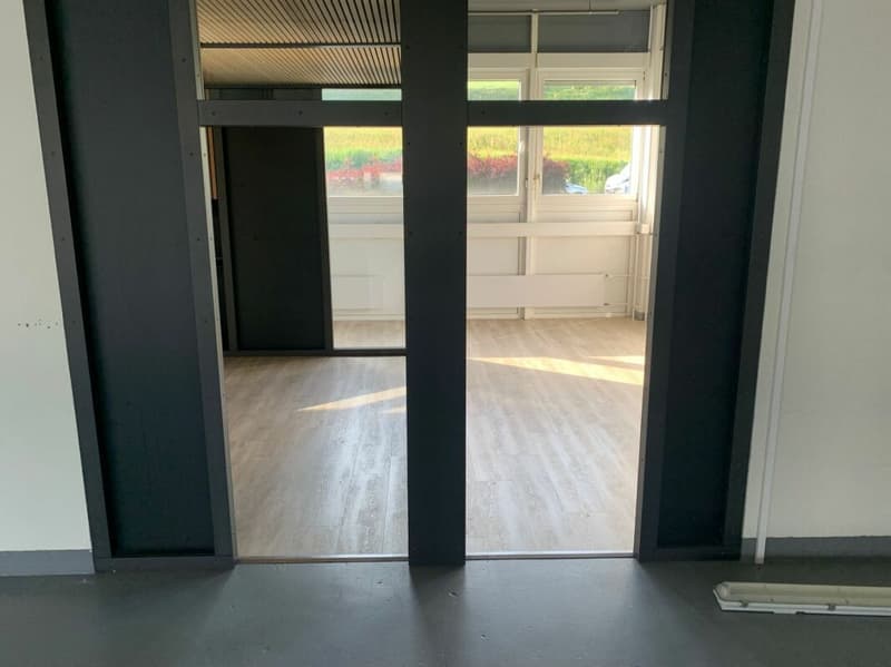 Surface commercial à louer : 328 m2 de plain-pied (5)