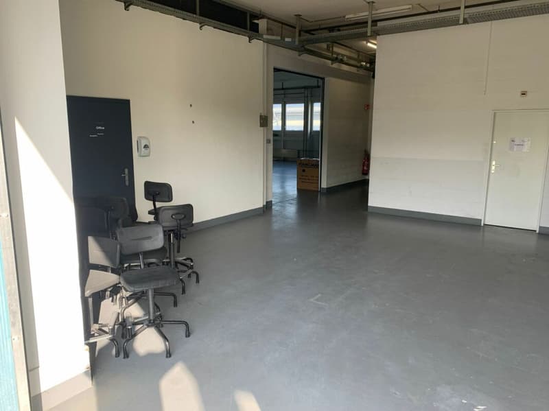 Surface commercial à louer : 328 m2 de plain-pied (3)
