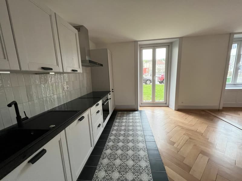 Hôtel-de-Ville 23 - Magnifique appartement rénové au rez-de-chaussée avec accès direct au jardin privatif (4)