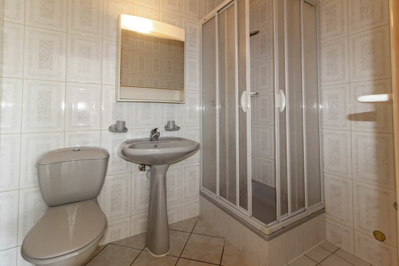 Appartement 5,5 pièces au 1er étage aux Brenets (13)