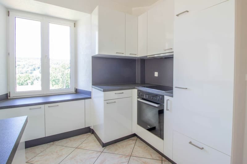 Appartement 5,5 pièces au 1er étage aux Brenets (2)