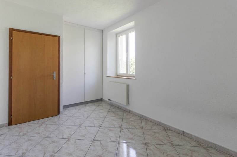 Appartement 5,5 pièces au 1er étage aux Brenets (9)