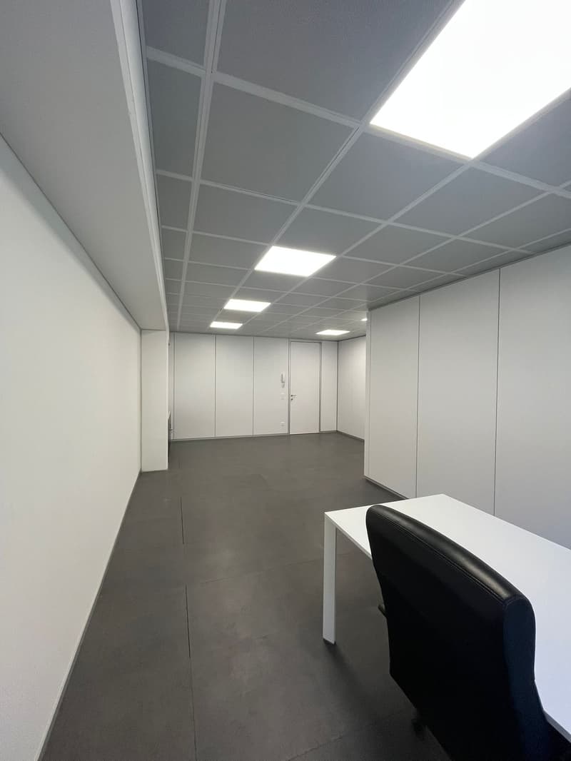 Ufficio moderno in affitto a Grono – Via Porta Piazzetta 2 (8)