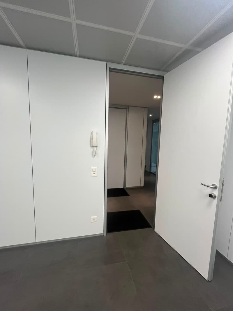 Ufficio moderno in affitto a Grono – Via Porta Piazzetta 2 (2)