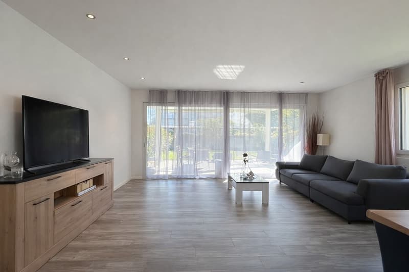 Moderne 4.5-Zimmer-Gartenwohnung (118 m²) mit 305 m² Privatgarten (Gegenkauf möglich) (5)