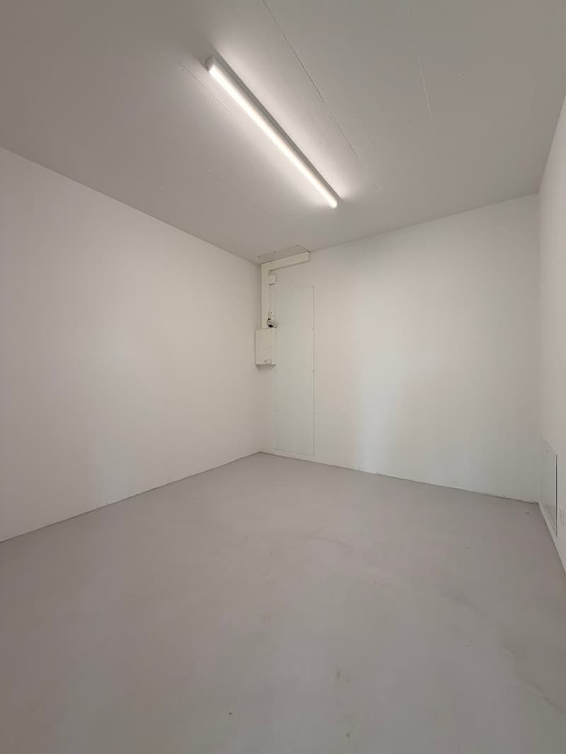 Moderne und grosszügige Bürofläche (175 m²) in Recherswil an der A1 (8)