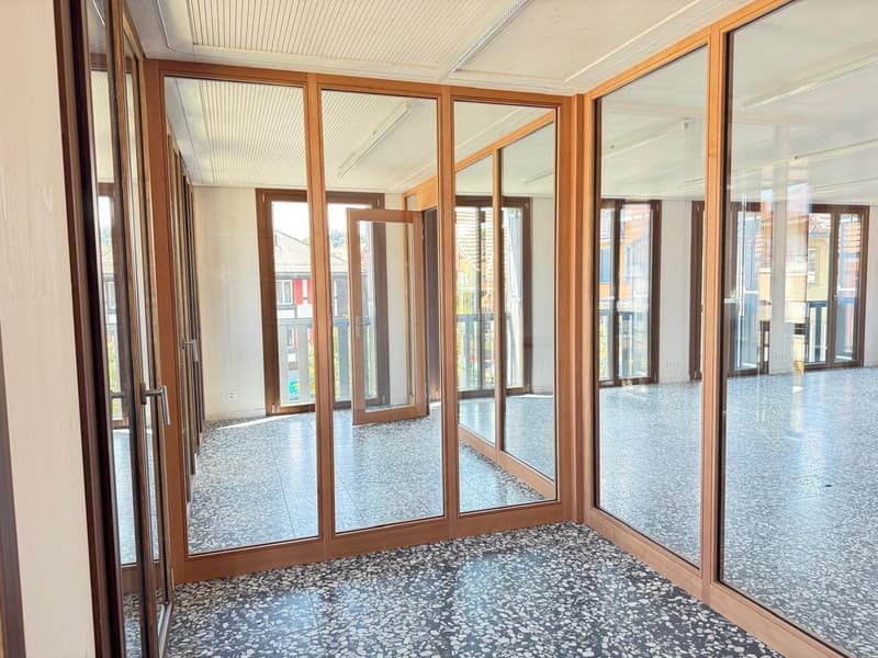 Lichtdurchflutetes Büro im Neubau – ideal für wachsende Unternehmen (5)