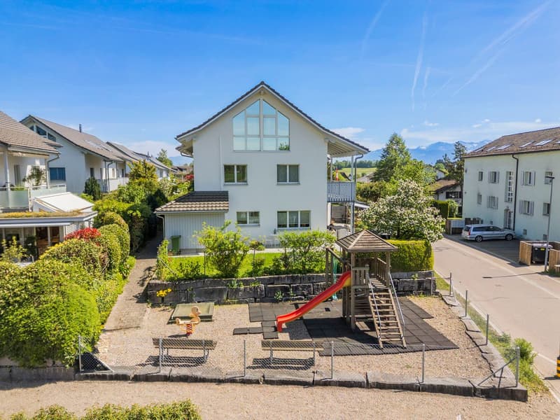 Grosszügiges 6.5-Zimmer Einfamilienhaus in Wolfhausen ZH (wieder verfügbar) (1)