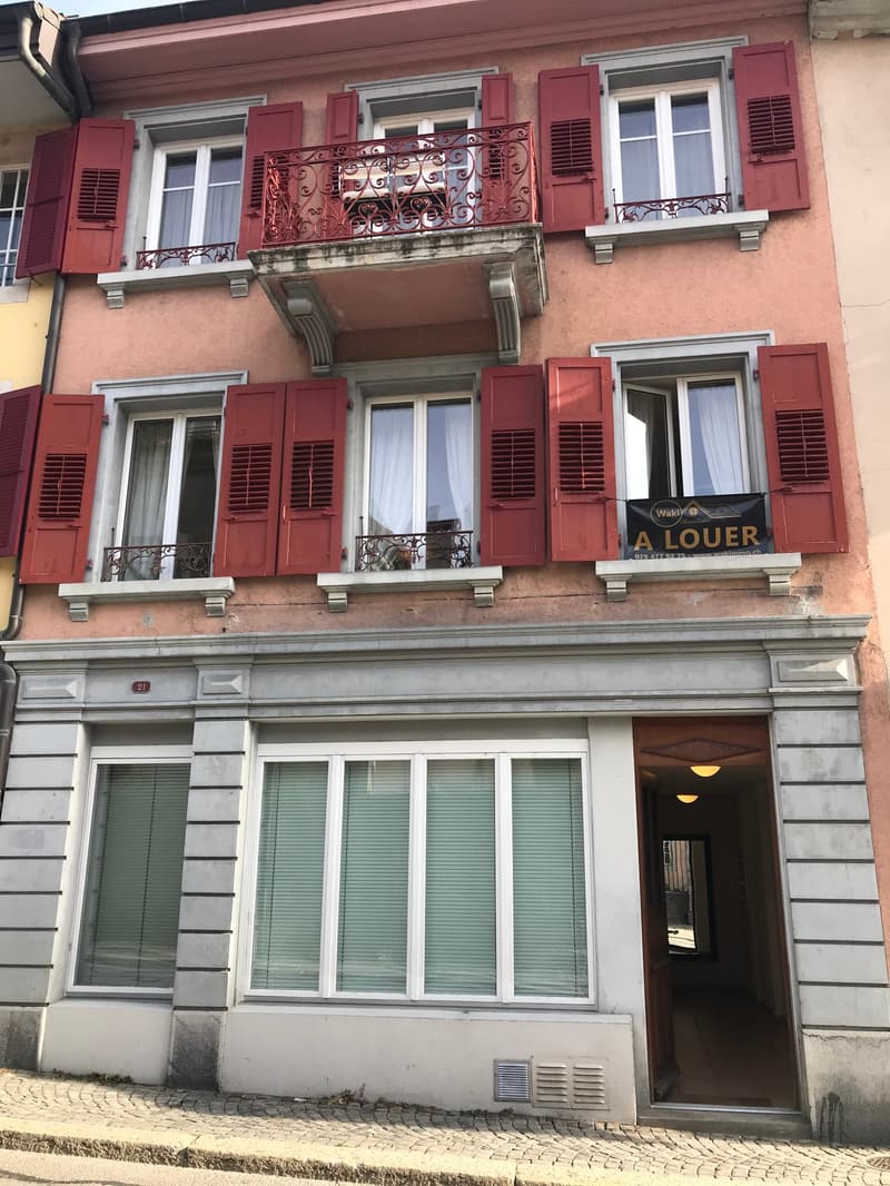 Appartement meublé de 4 pièces avec balcon à Aubonne (14)