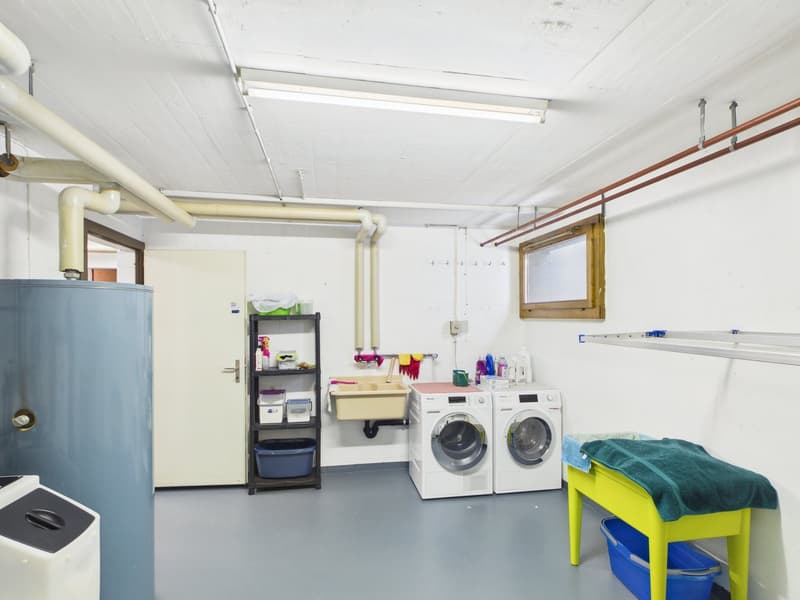 Charmantes Einfamilienhaus an schöner Lage in Schmiedrued (12)