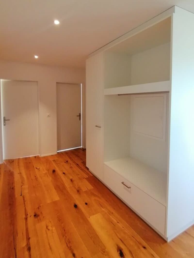 Moderne 3.5-Zimmer-Gartenwohnung an ruhiger Lage (6)