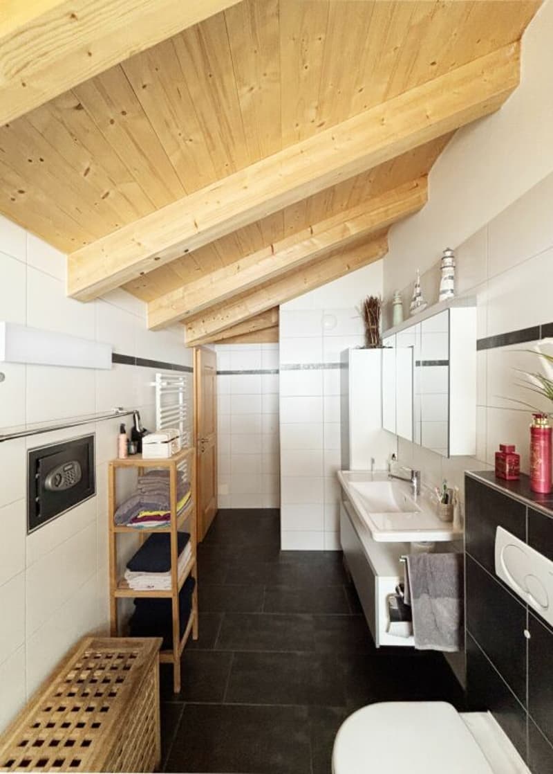 4.5-Zimmer-Dachwohnung mit Bergblick in Zweisimmen (11)