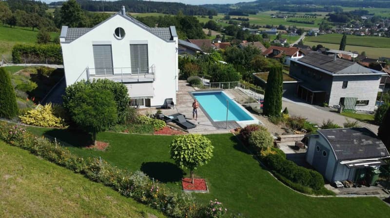 Modernes EFH an Traumlage mit Pool (4)