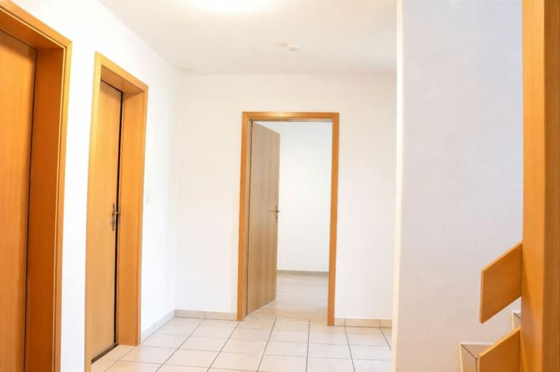 6-Zimmer-Einfamilienhaus an sehr ruhiger und sonniger Lage mit Teilblick auf Hallwilersee (13)