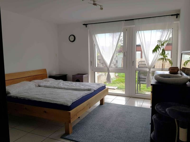 Schöne und moderne 3 Zimmer Wohnung in Sissach mit eigenem Garten, Cheminee, 2WC, Badewanne, separater Dusche und vielem mehr... (4)