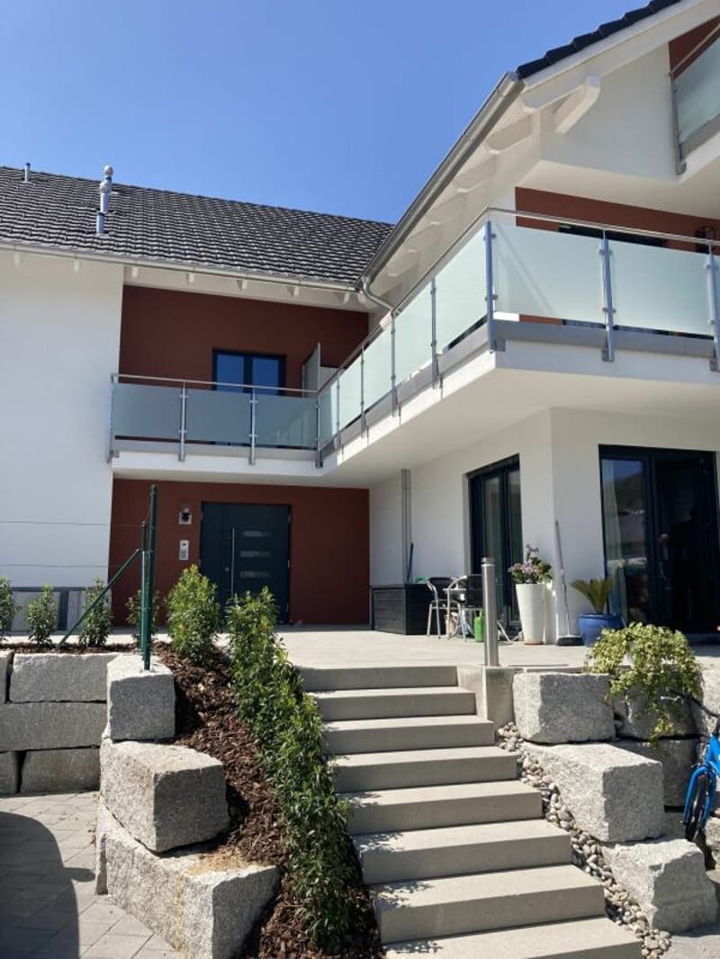 Moderne und sonnige 4.5 Zimmer Wohnung (2)