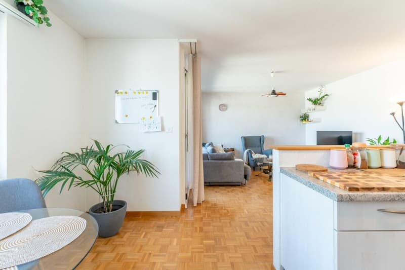 3.5-Zimmer-Wohnung mit Weitsicht, Lift & Einstellhallenplatz (4)