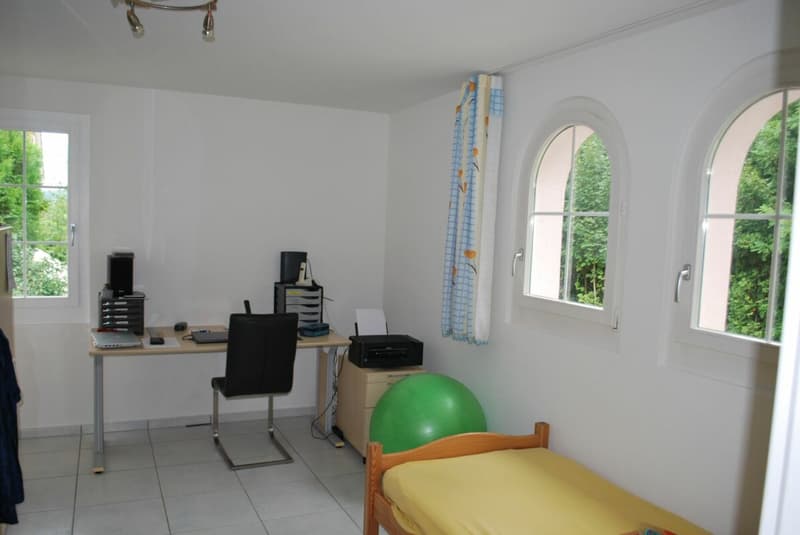 Exklusive 8-Zimmer Villa mit Pool (8)
