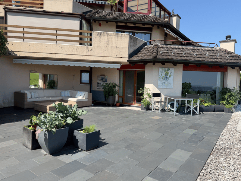 3,5 Zimmer Terrassenhaus in ruhiger, sonniger Lage mit unverbaubarer Weitsicht auf den Zürichsee und in die Alpen (10)