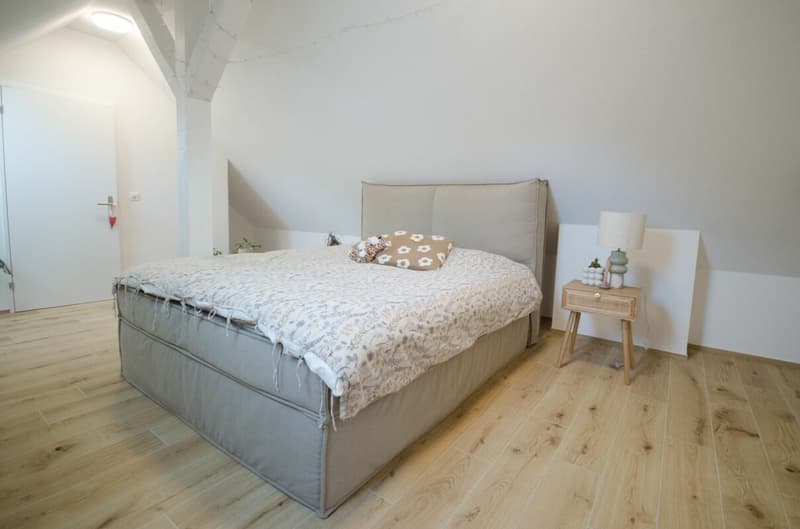 Attraktive 3.5-Zimmer-Dachwohnung mit Galerie (8)