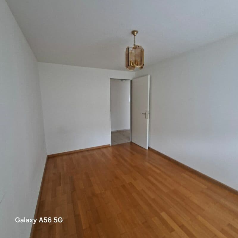 3.5-Zimmerwohnung mit Balkon und inkl. EHP an zentraler Lage (5)