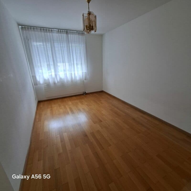 3.5-Zimmerwohnung mit Balkon und inkl. EHP an zentraler Lage (6)